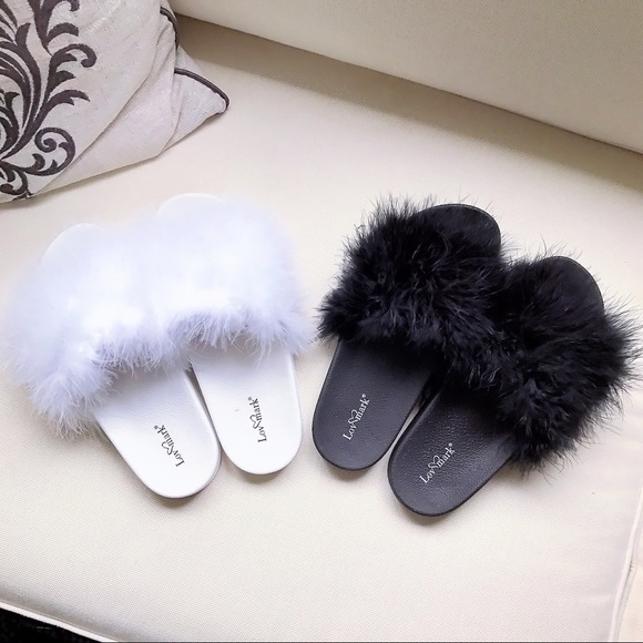 LAST ONE‼️S/7, Ultra Fluffy Black Slippers 🖤 - Picture 7 of 7